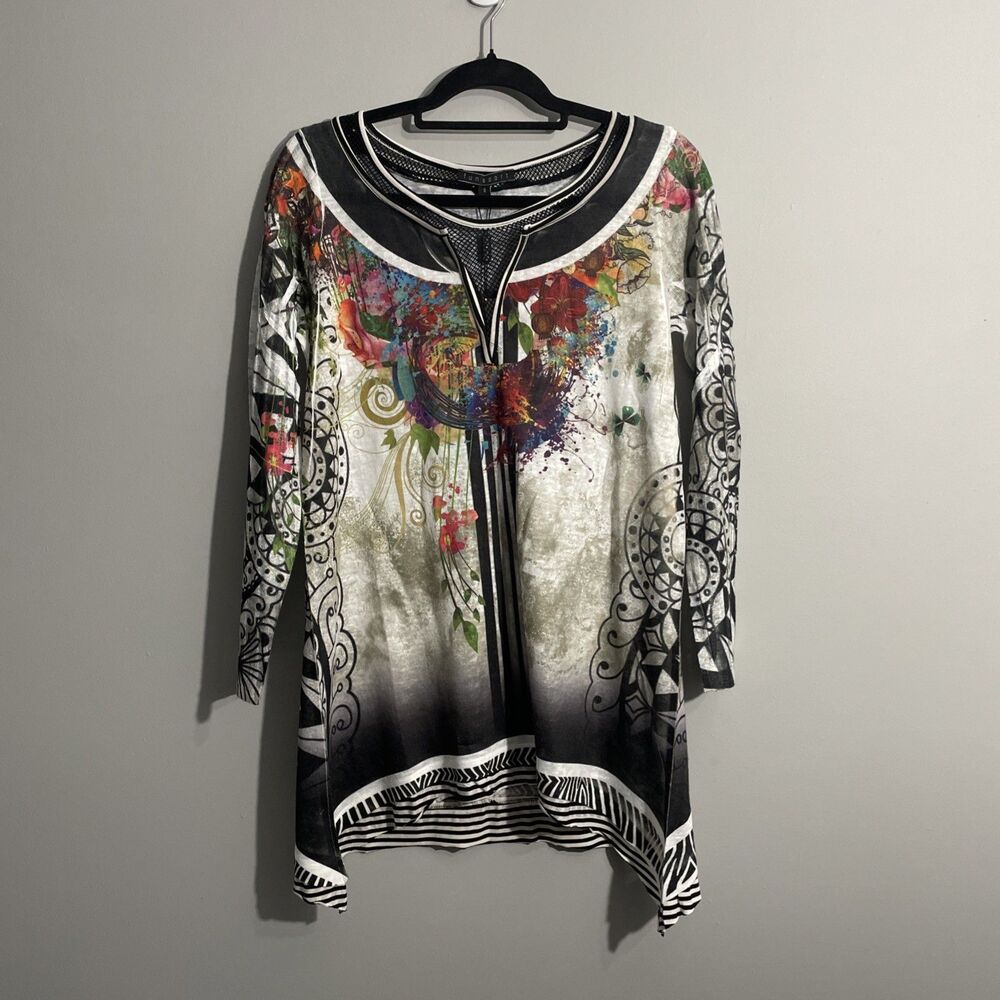 FunSport Women’s Lagenlook Floral Abstract Long Sleeve Asymmetric Tunic Small